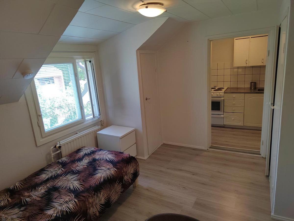 Kalle'S Unluxury Guest House Cl0Sed From 1St Of Feb 2025 Helsínquia Exterior foto