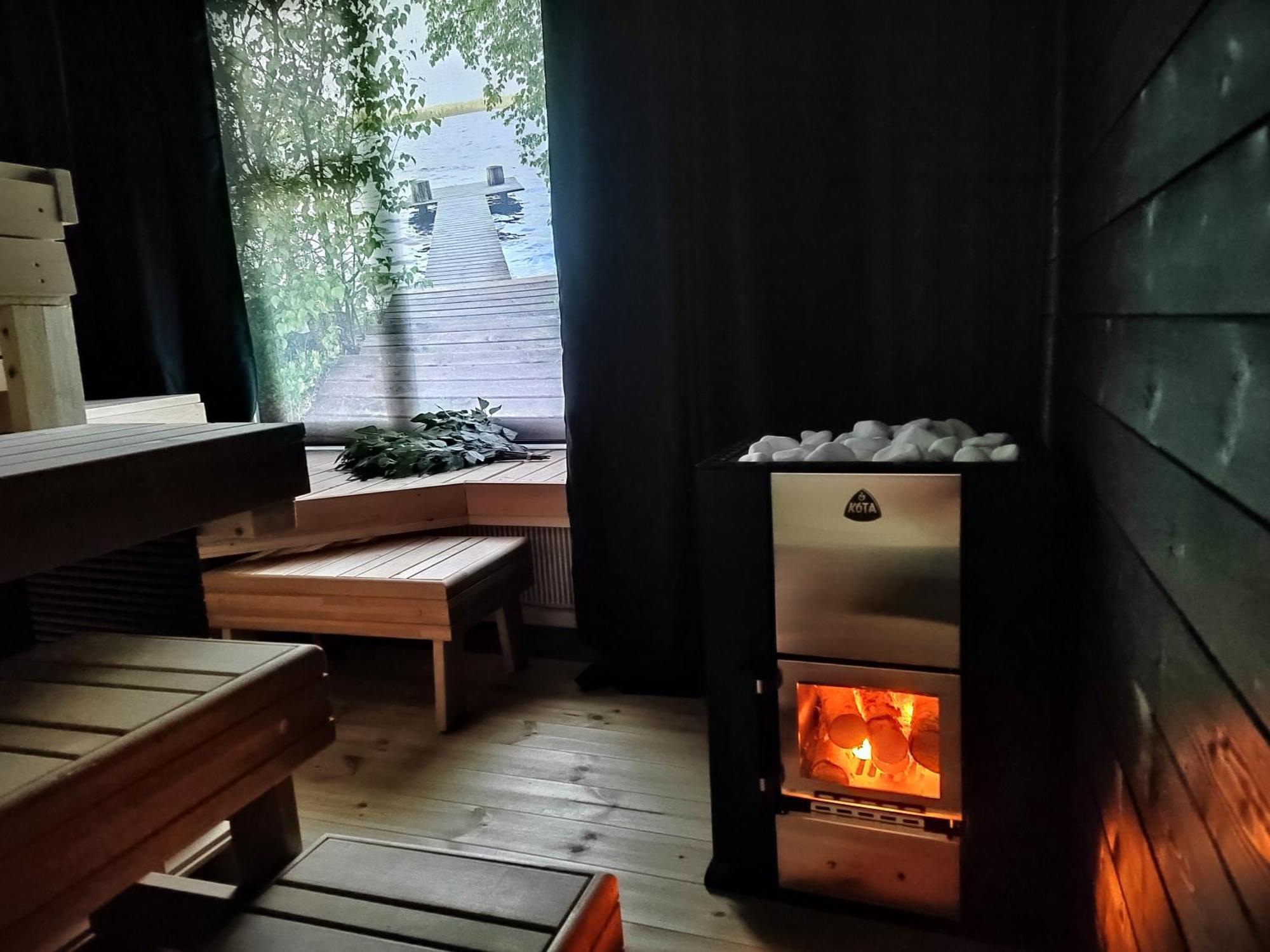 Kalle'S Unluxury Guest House Cl0Sed From 1St Of Feb 2025 Helsínquia Exterior foto