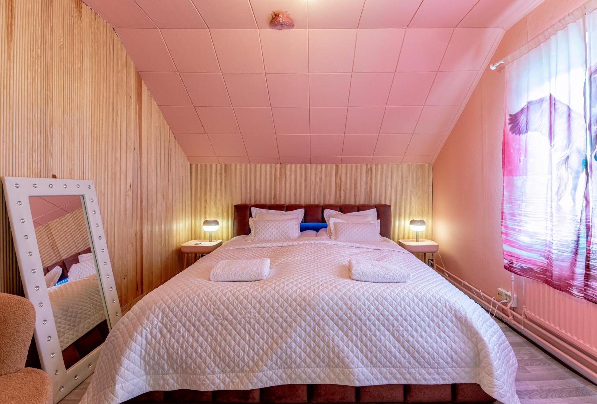 Kalle'S Unluxury Guest House Cl0Sed From 1St Of Feb 2025 Helsínquia Quarto foto